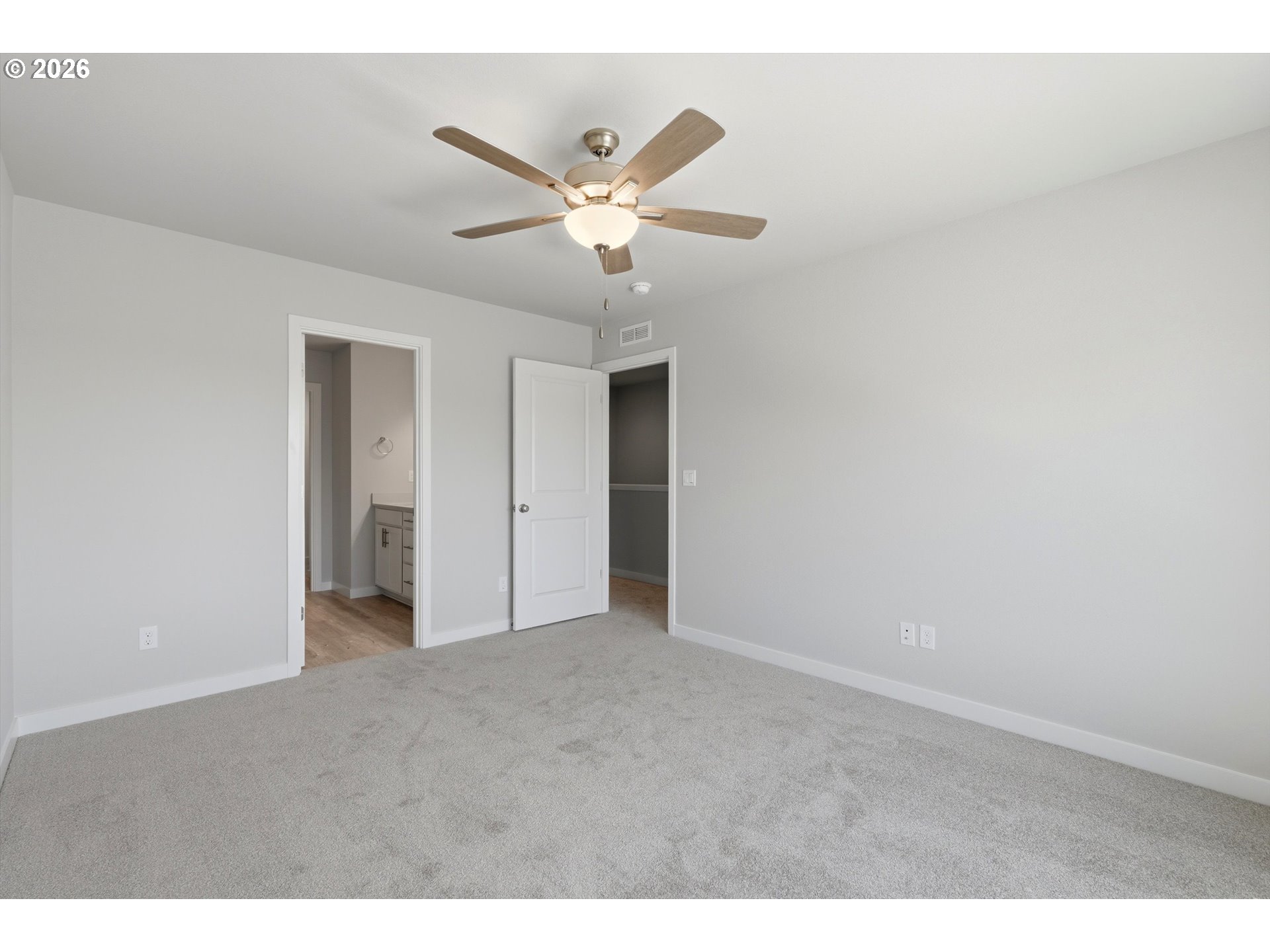 422 E Wilson St Property Photo 25