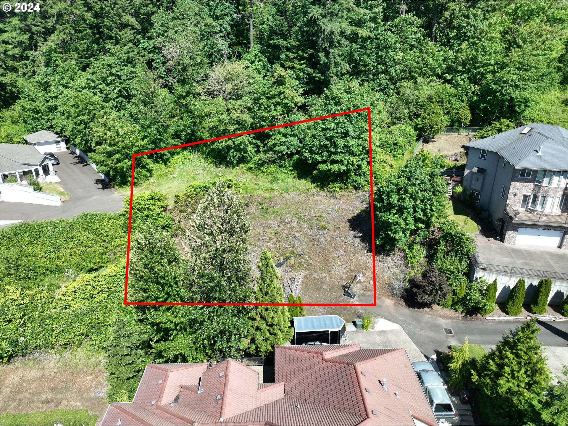 9380 SE EMMERT VIEW CT