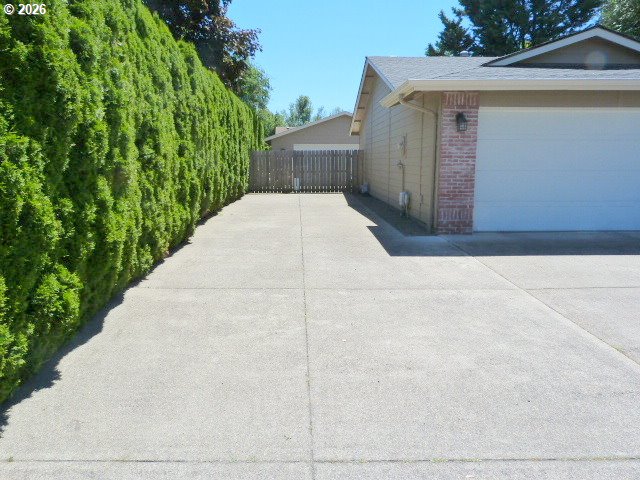 1575 Canary Ct Property Photo 3