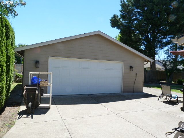 1575 Canary Ct Property Photo 5