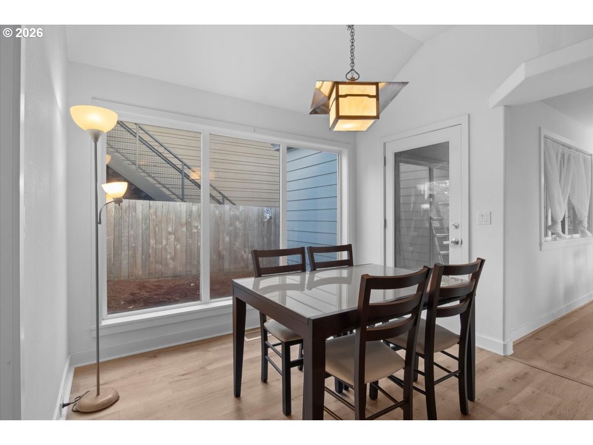 1746 Nw Sunburst Ter Property Photo 18