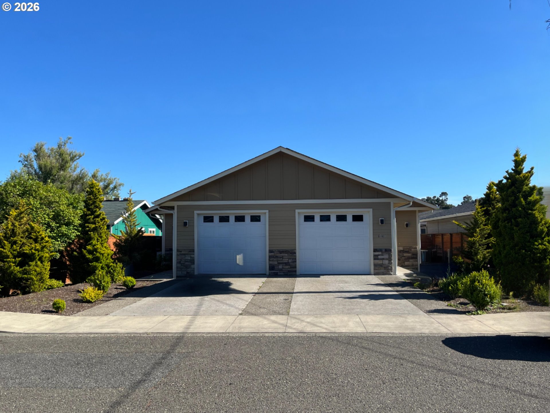 1640 19TH ST Property Photo 1