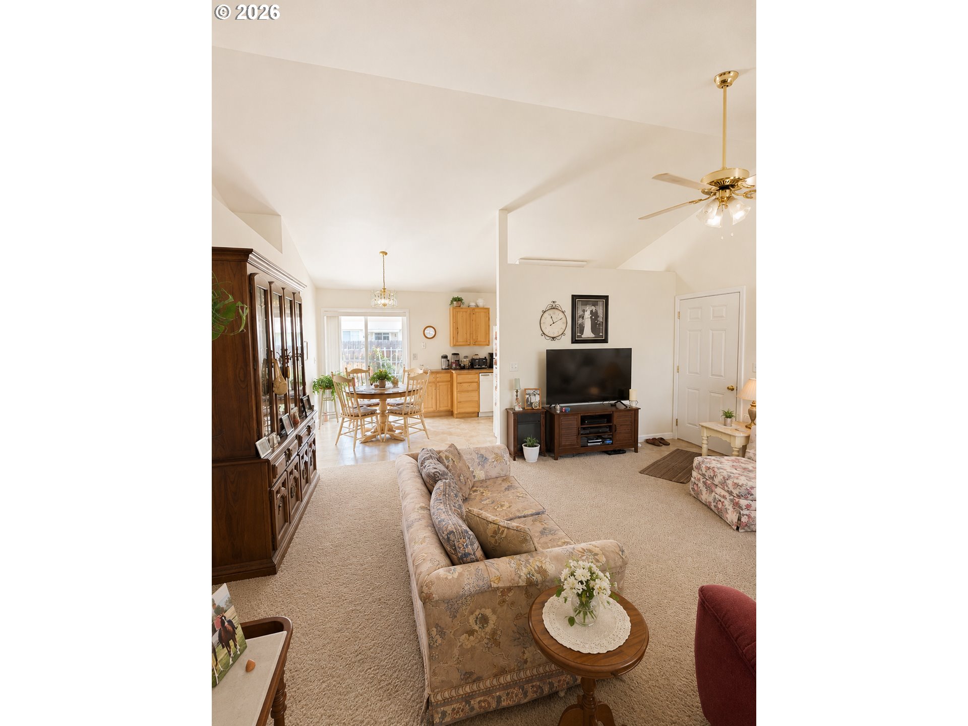 3110 Elm St Property Photo 4