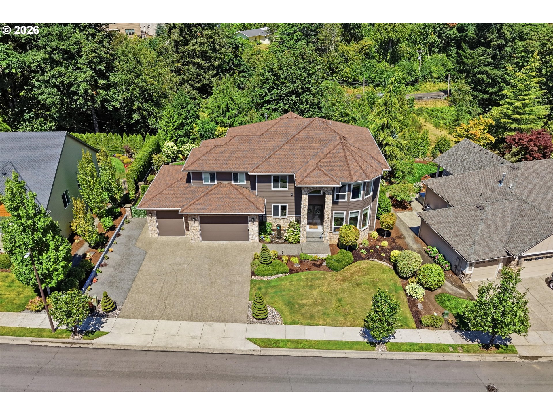 211 Se Gabbert Rd Property Photo 2