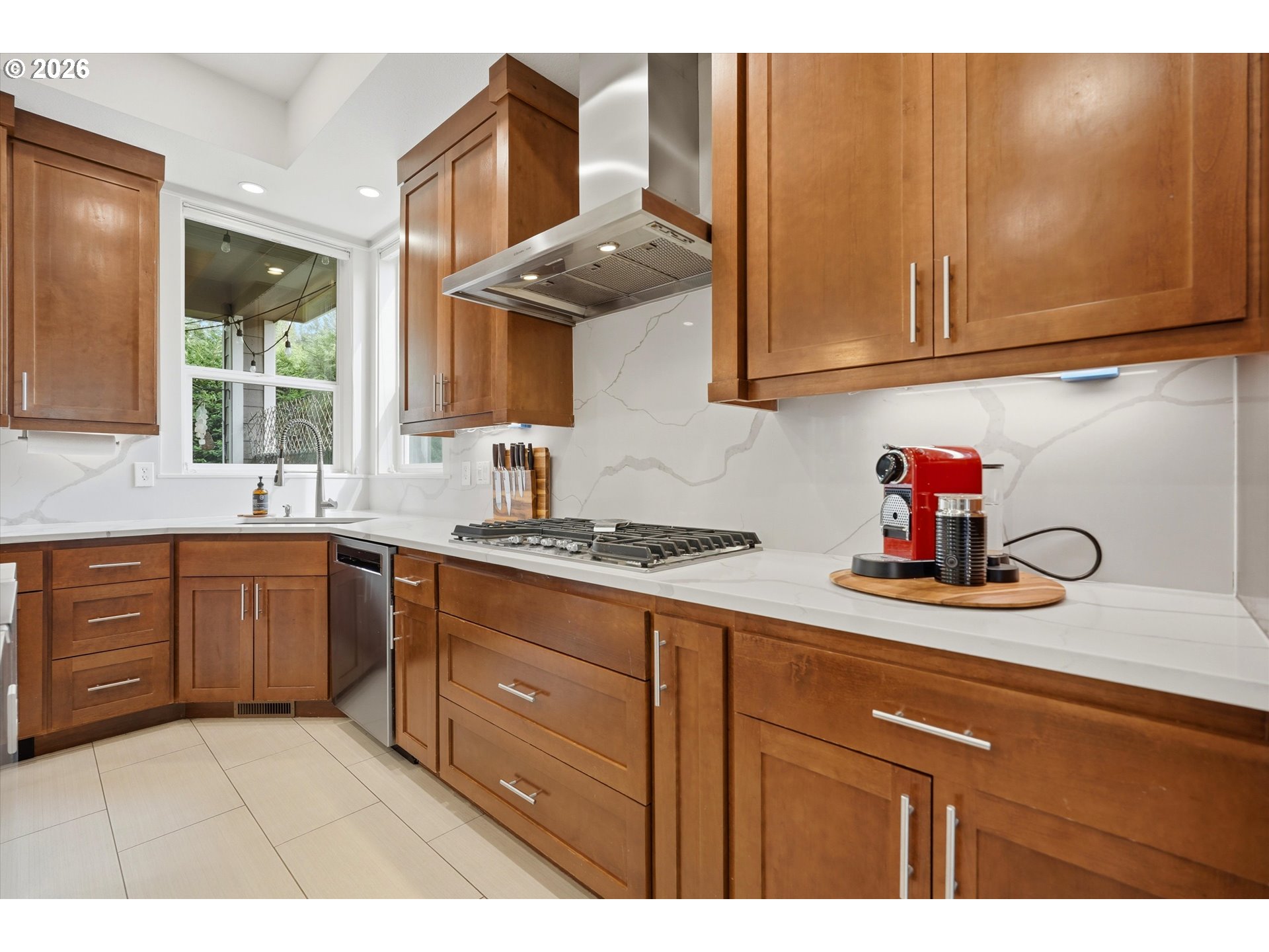 211 Se Gabbert Rd Property Photo 14