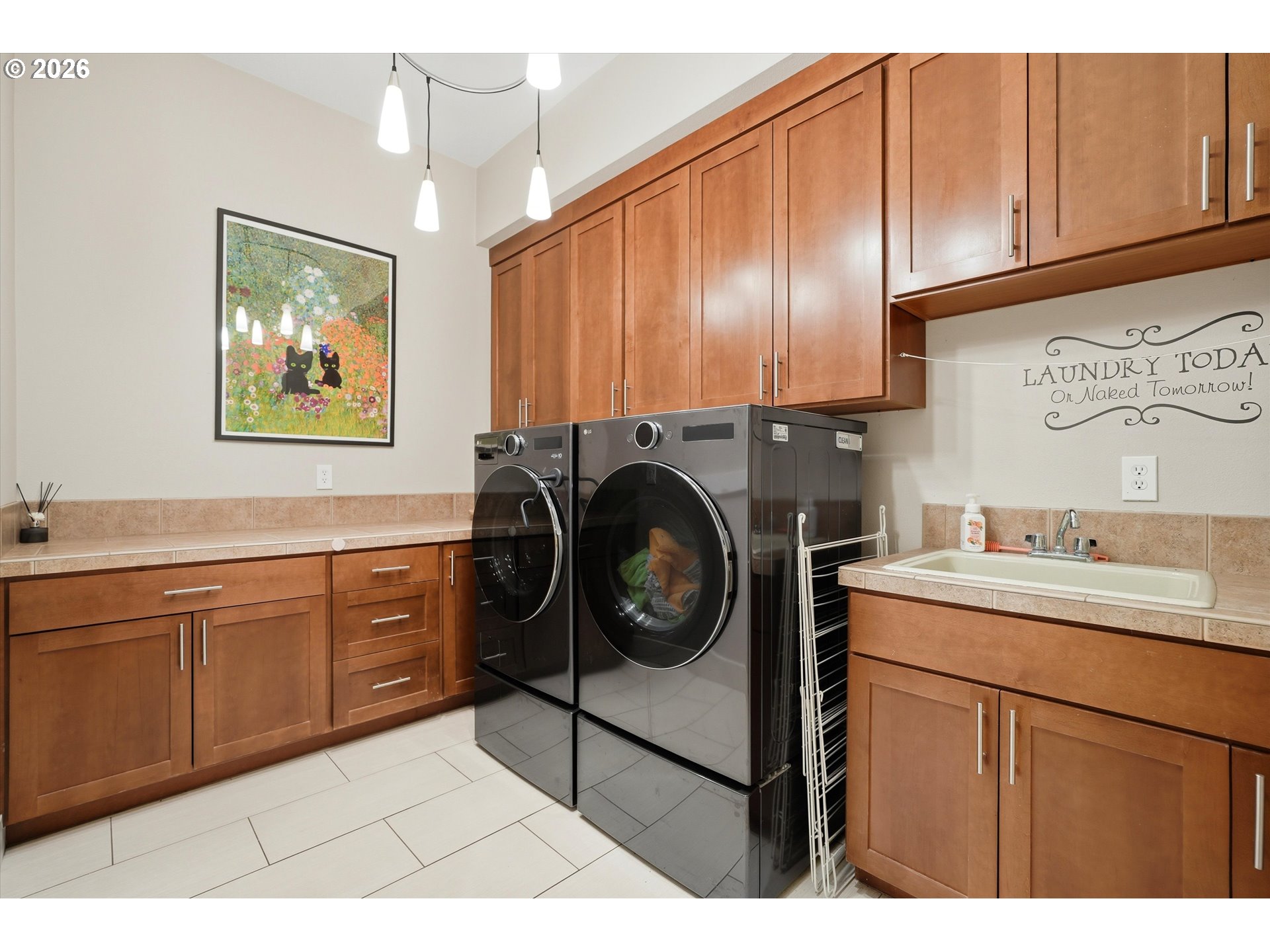 211 Se Gabbert Rd Property Photo 25