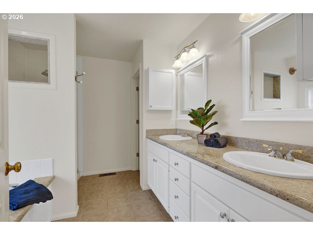 1774 River Pointe Loop Property Photo 32