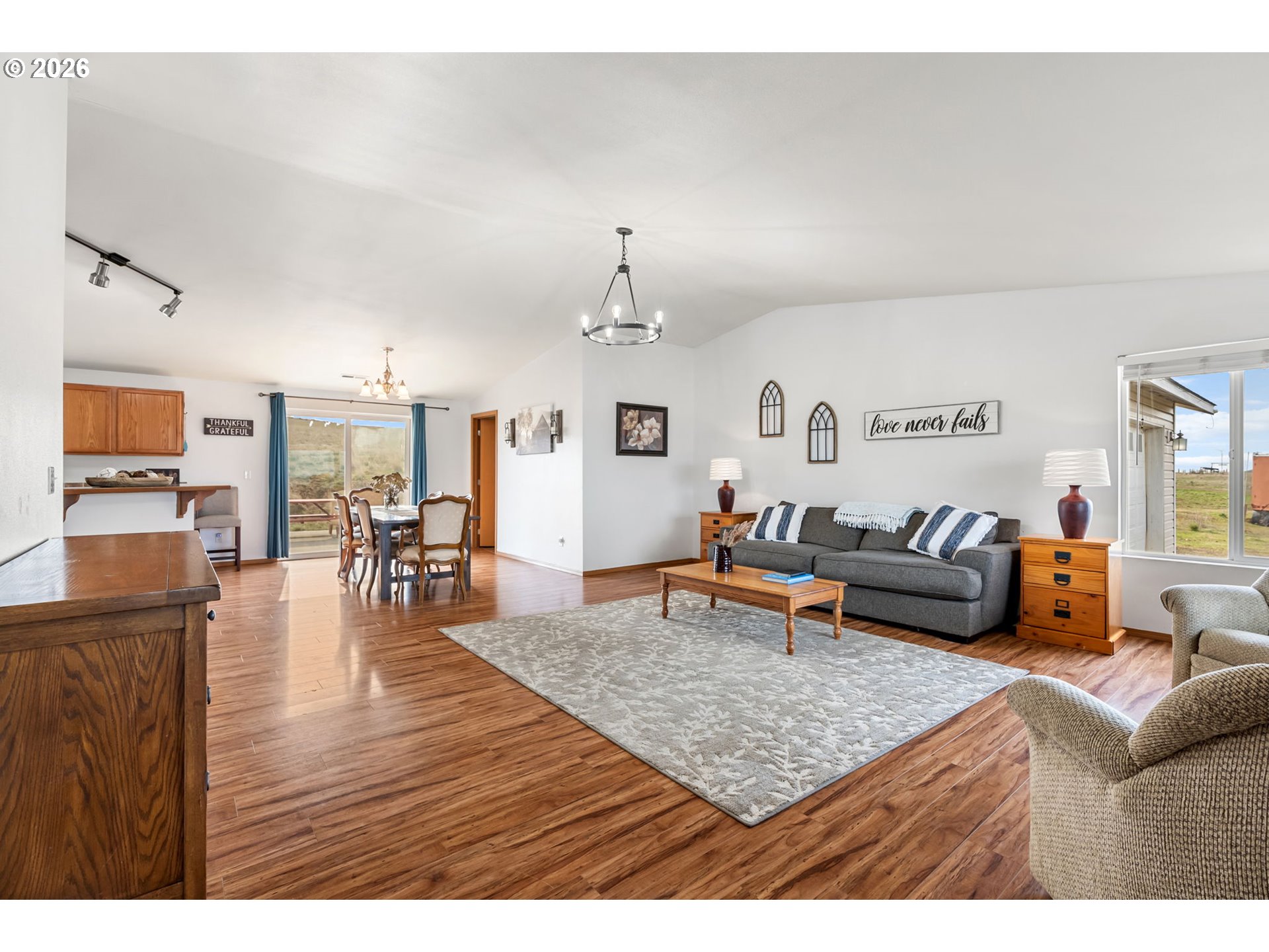 100 Grace Way Property Photo 6
