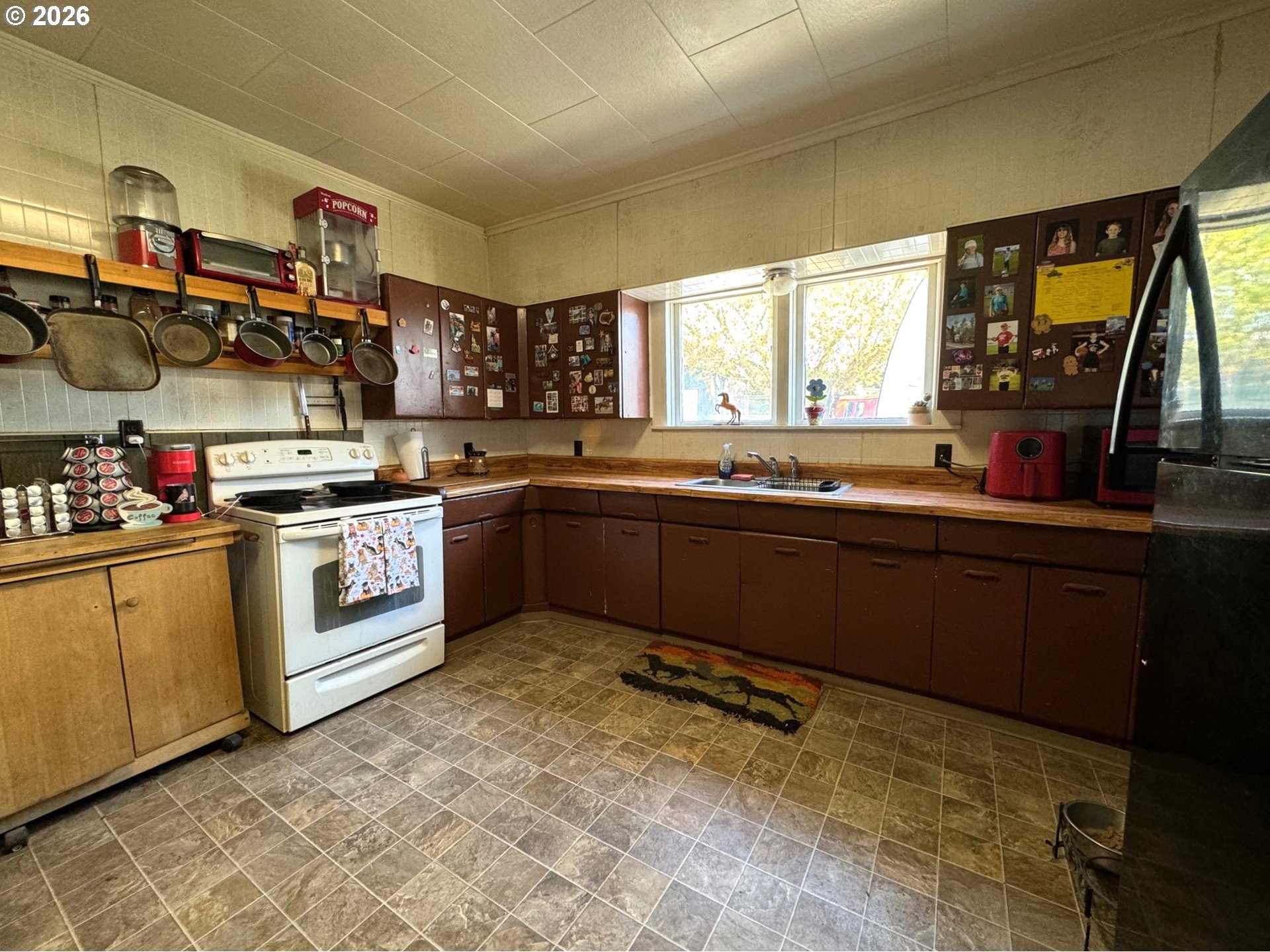 209 N River St Property Photo 14
