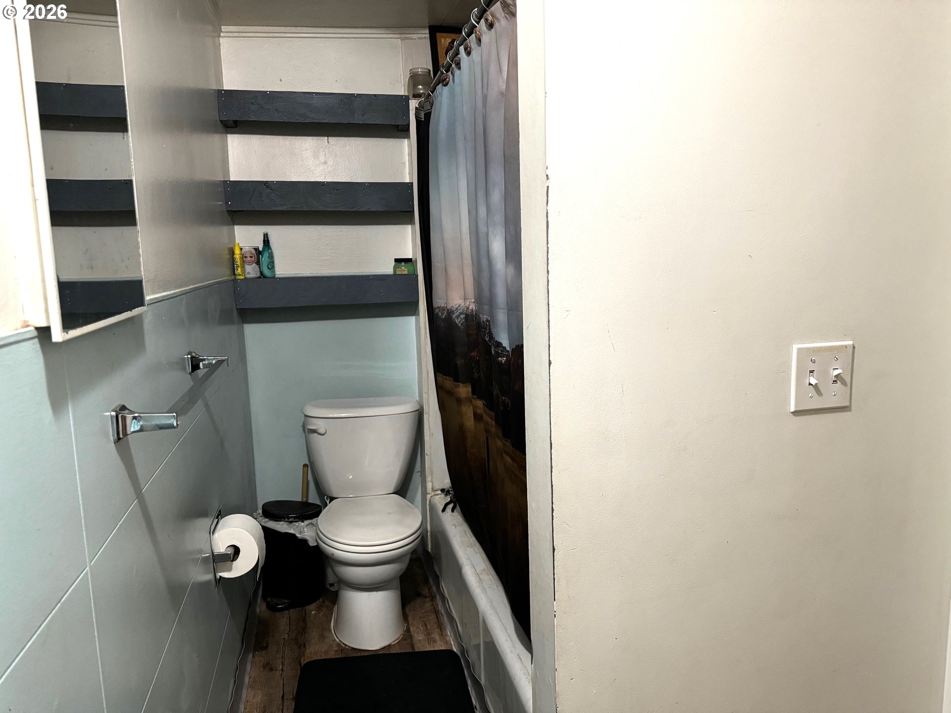 209 N River St Property Photo 18