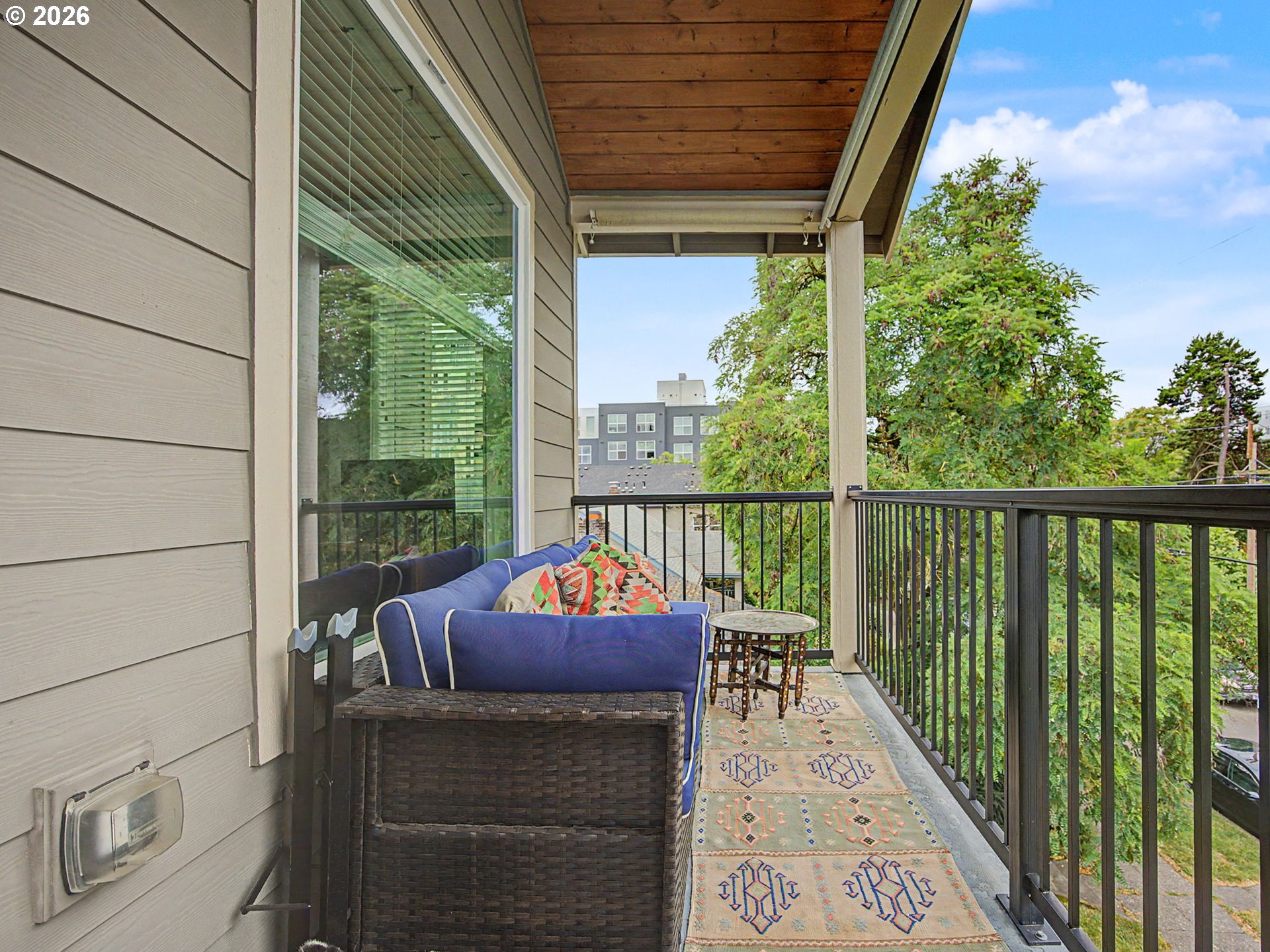 5734 N Montana Ave 5 Property Photo 2