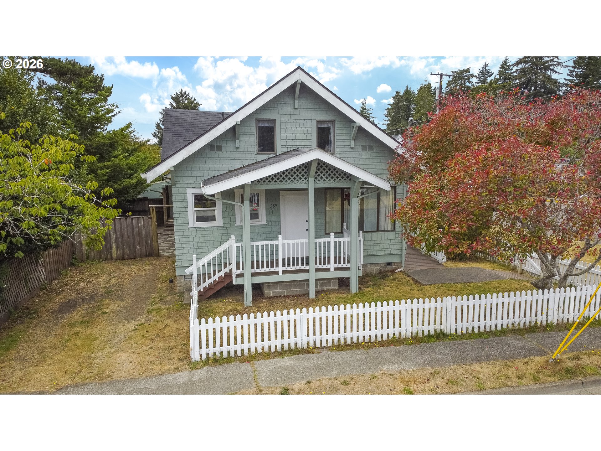 289 Harbor St Property Photo 1