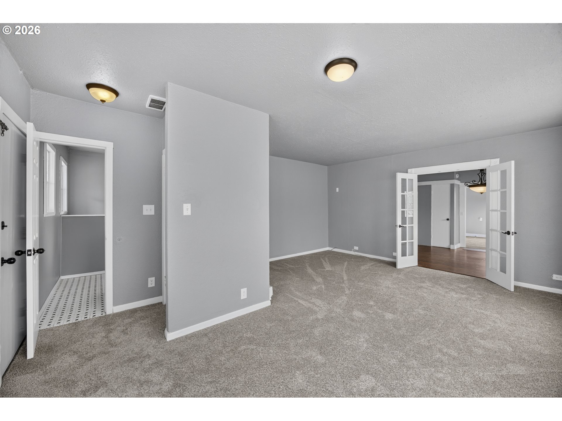 289 Harbor St Property Photo 9