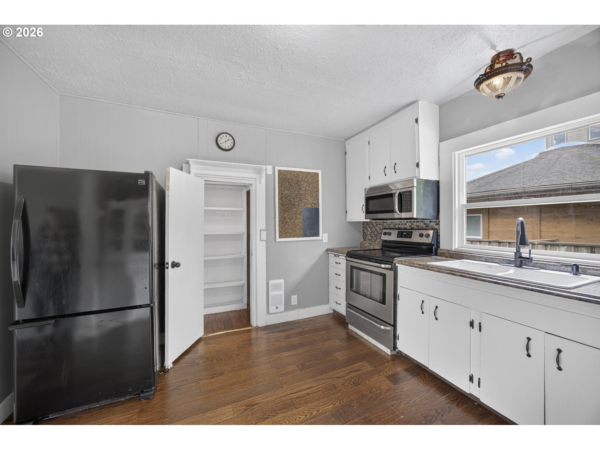 289 Harbor St Property Photo 15