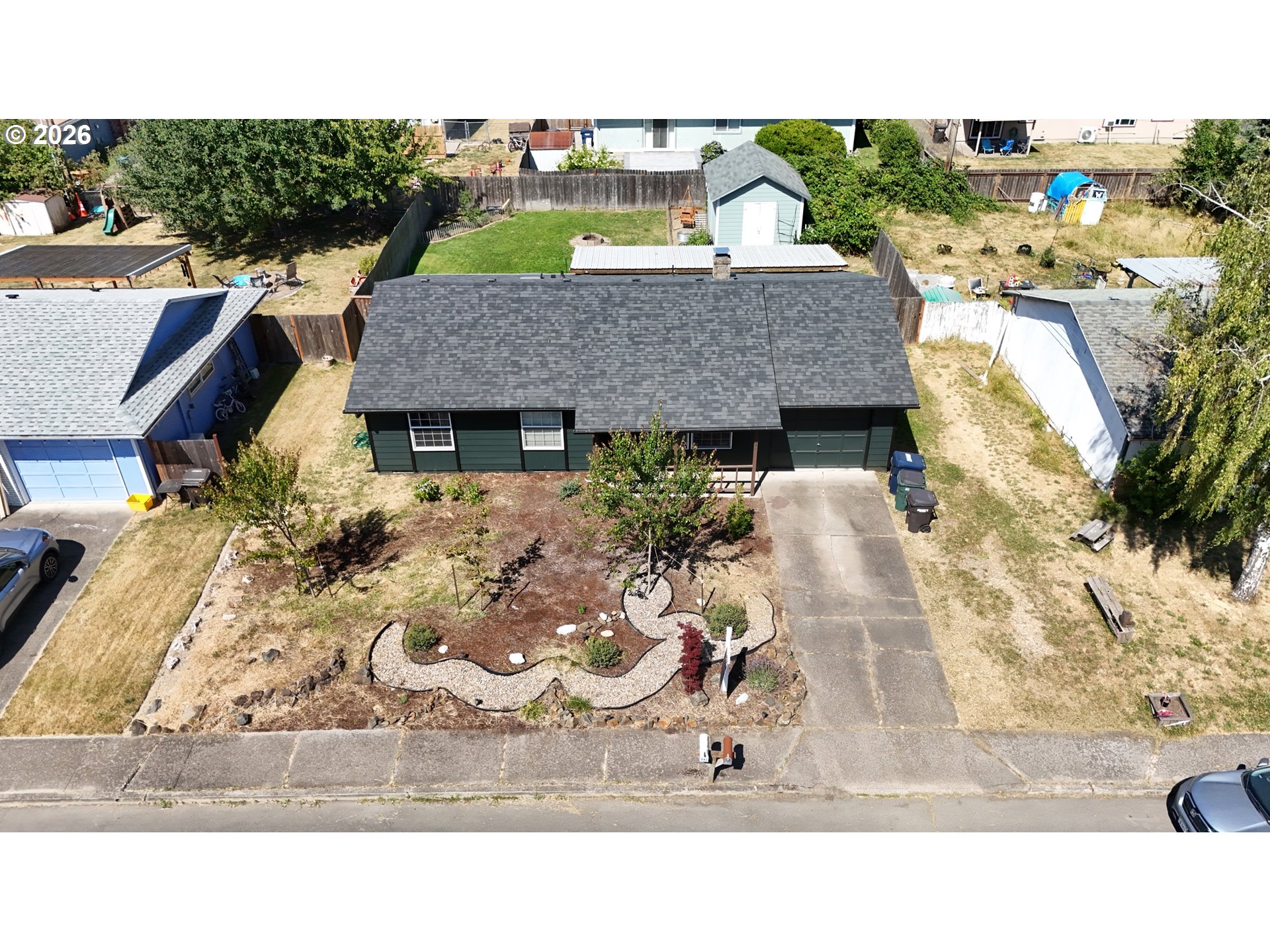 444 Heffley St S Property Photo 3
