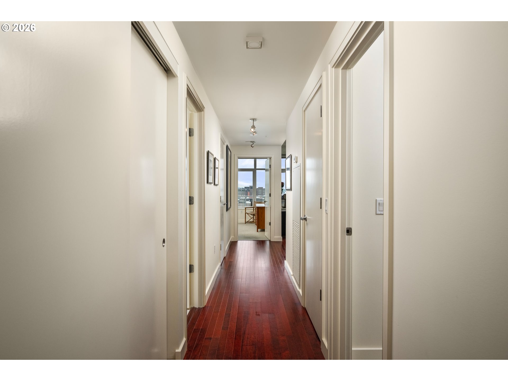 1926 W Burnside St 919 Property Photo 6