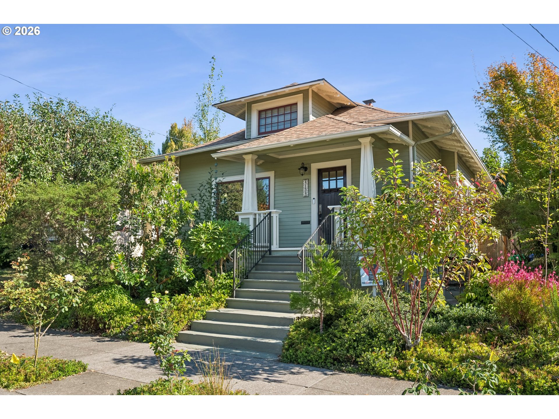4134 N Haight Ave Property Photo 2