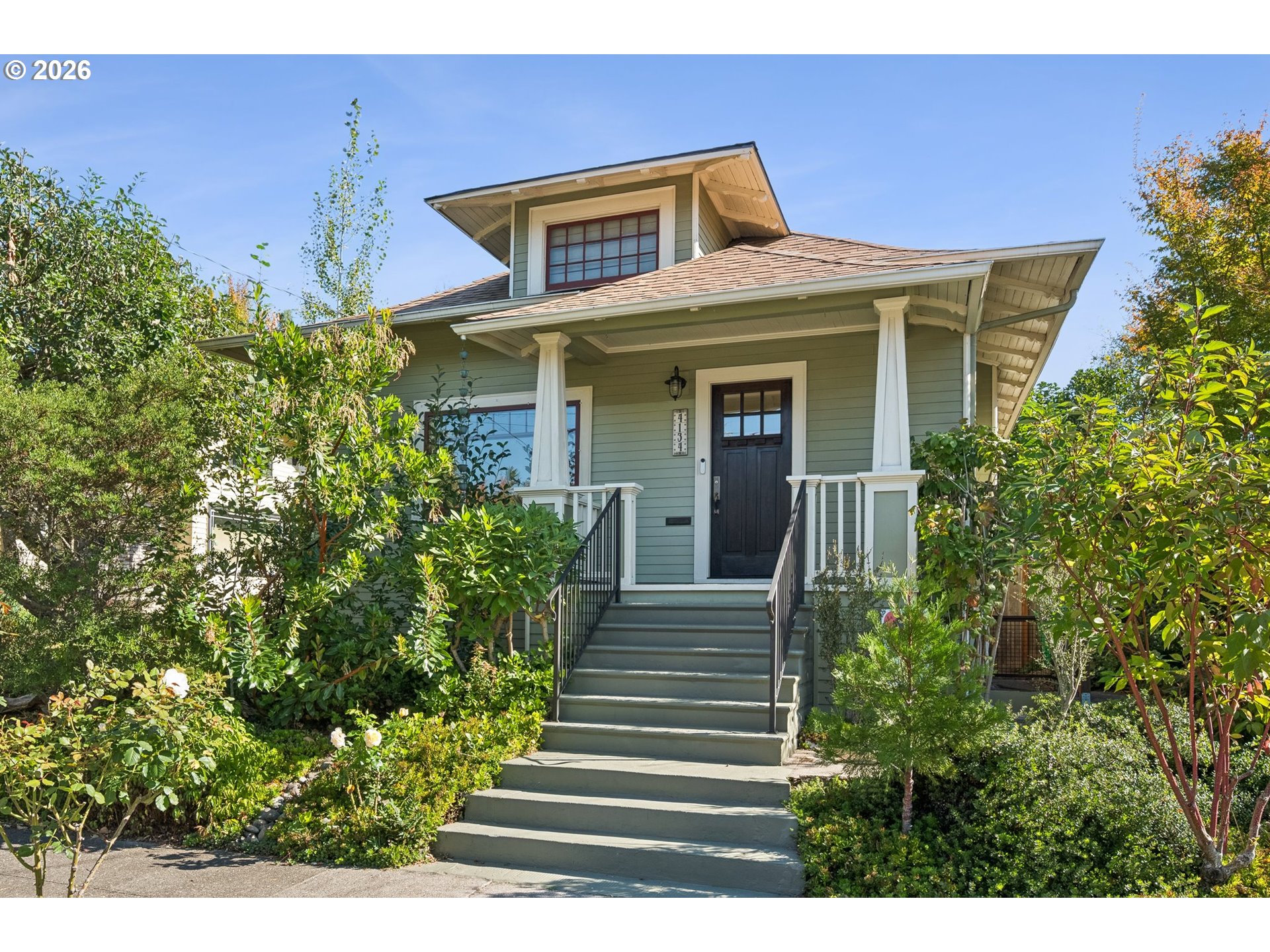 4134 N Haight Ave Property Photo 3