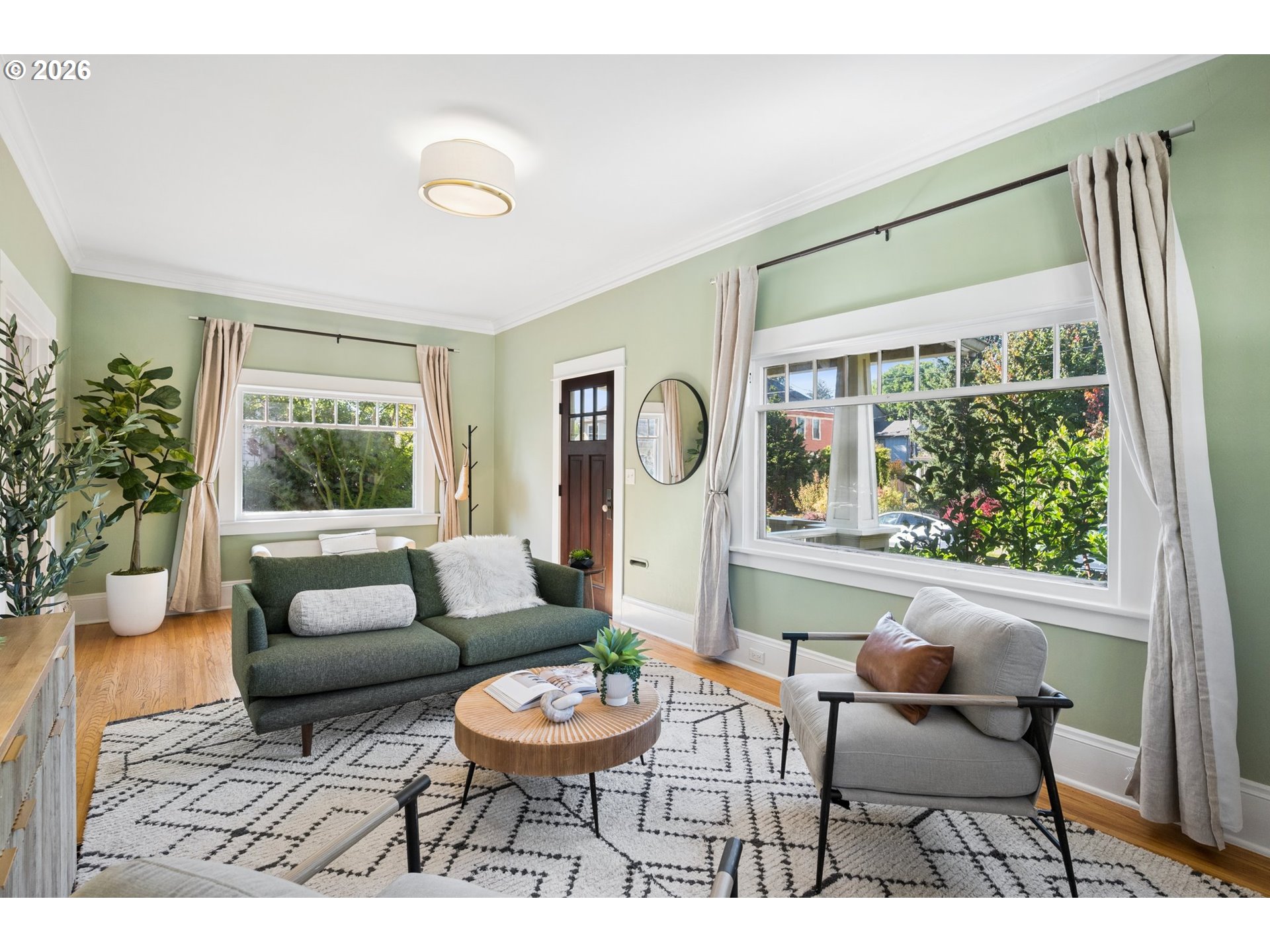 4134 N Haight Ave Property Photo 9