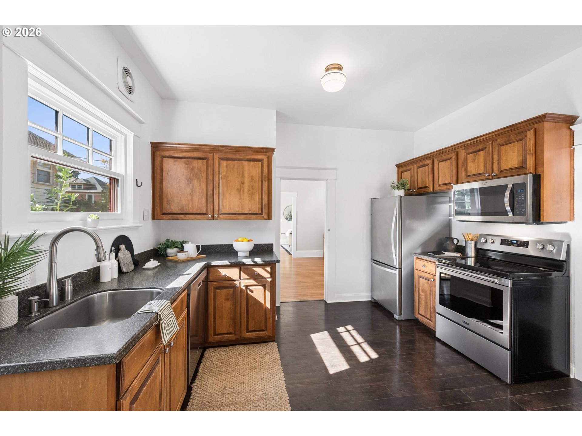 4134 N Haight Ave Property Photo 14