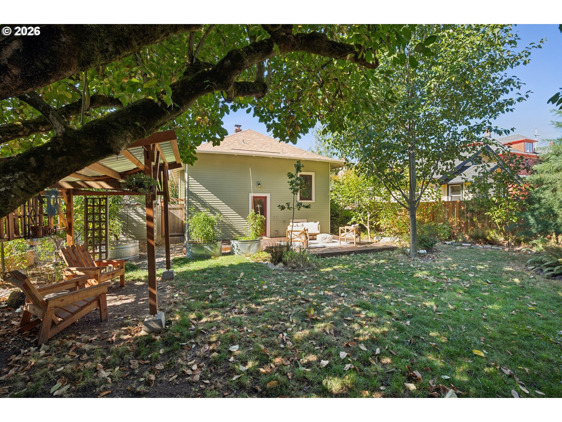 4134 N Haight Ave Property Photo 39