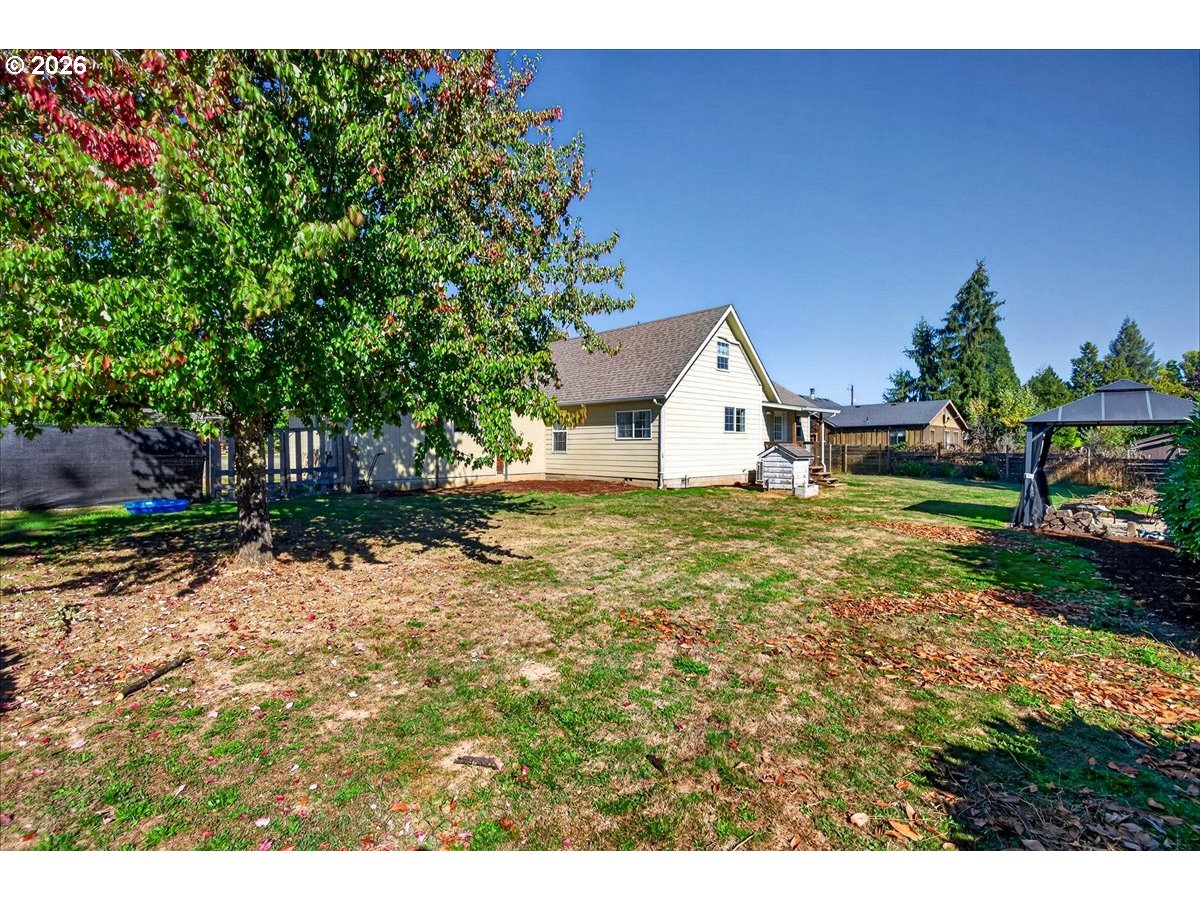 25194 Webster Ave Property Photo 38