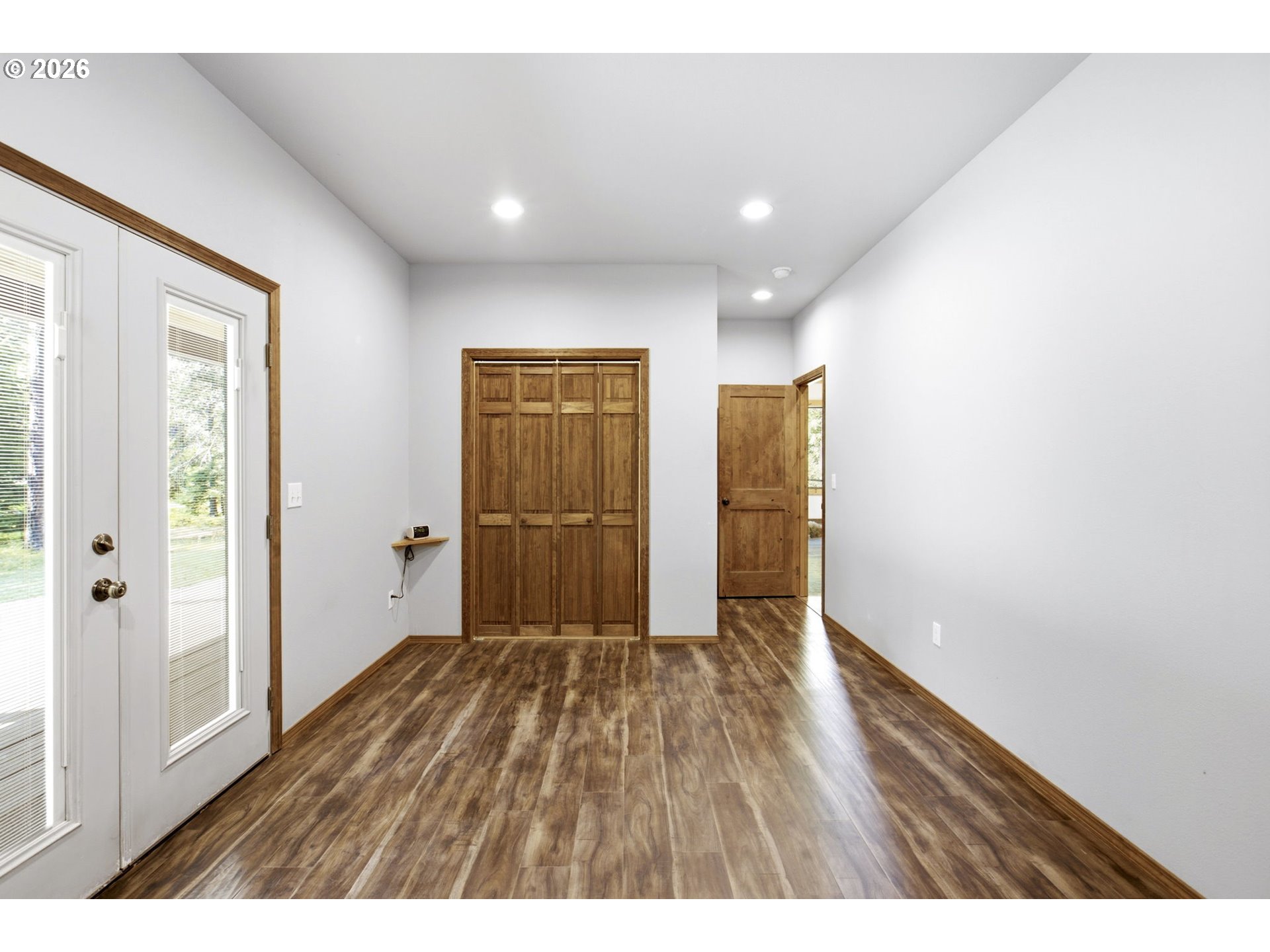 19 Lois Ln Property Photo 12