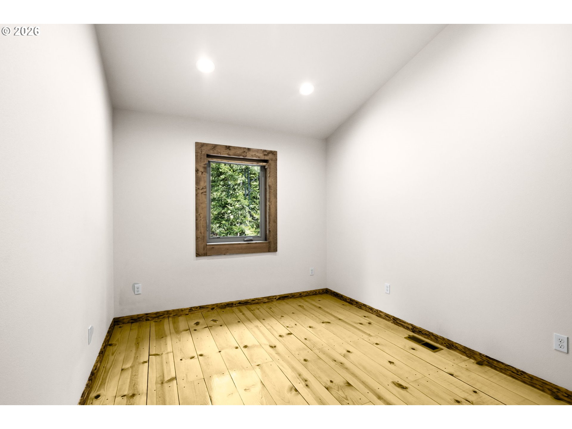 19 Lois Ln Property Photo 24