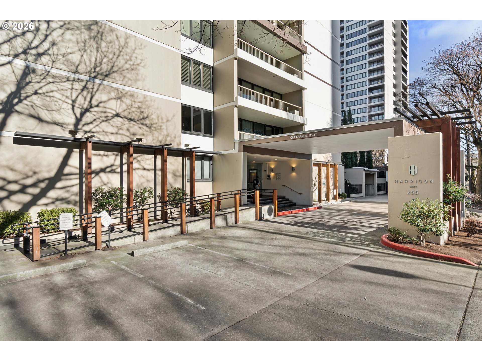 255 SW HARRISON ST 15C Property Photo 1