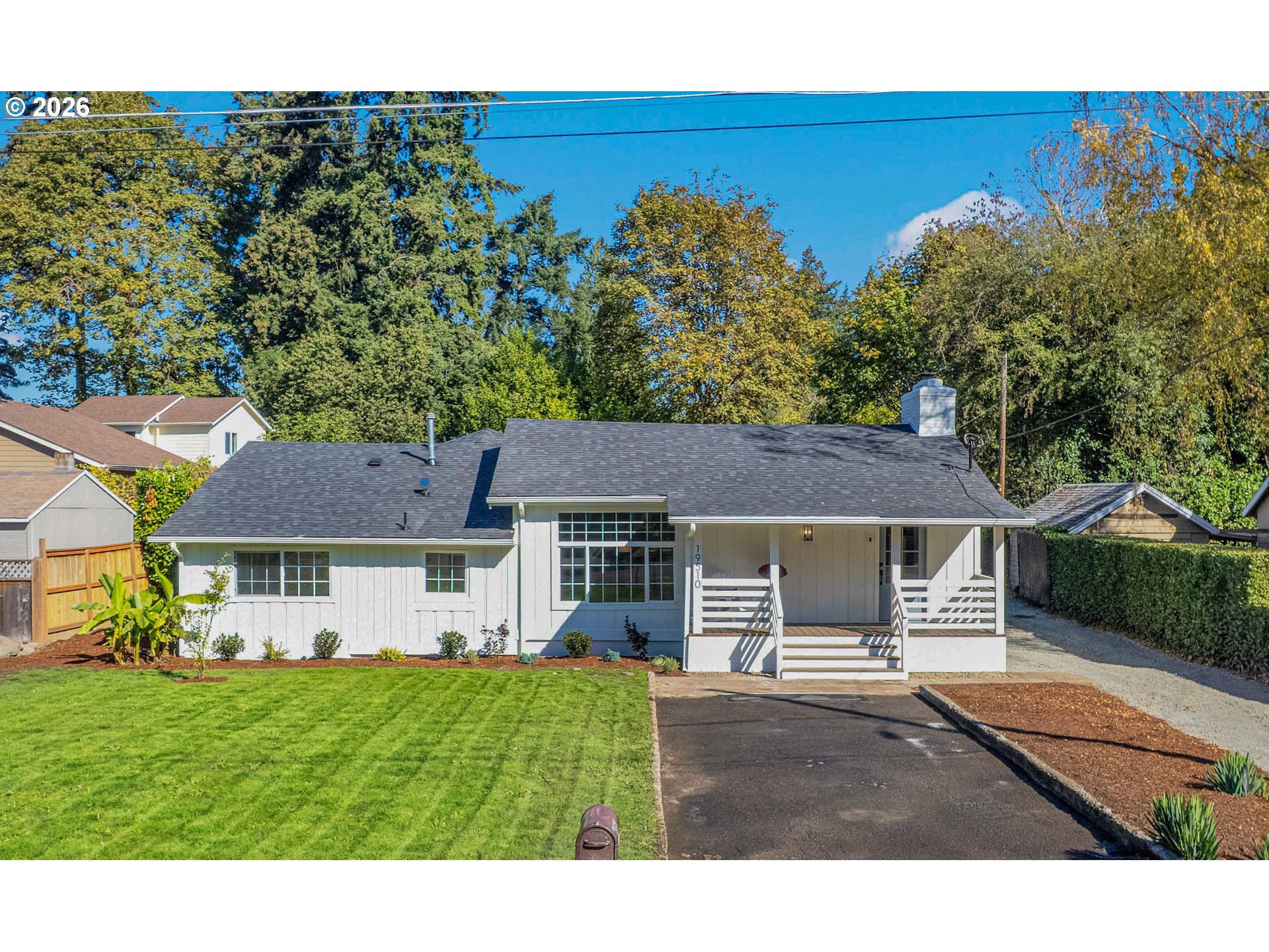 19510 Se Kay St Property Photo 1