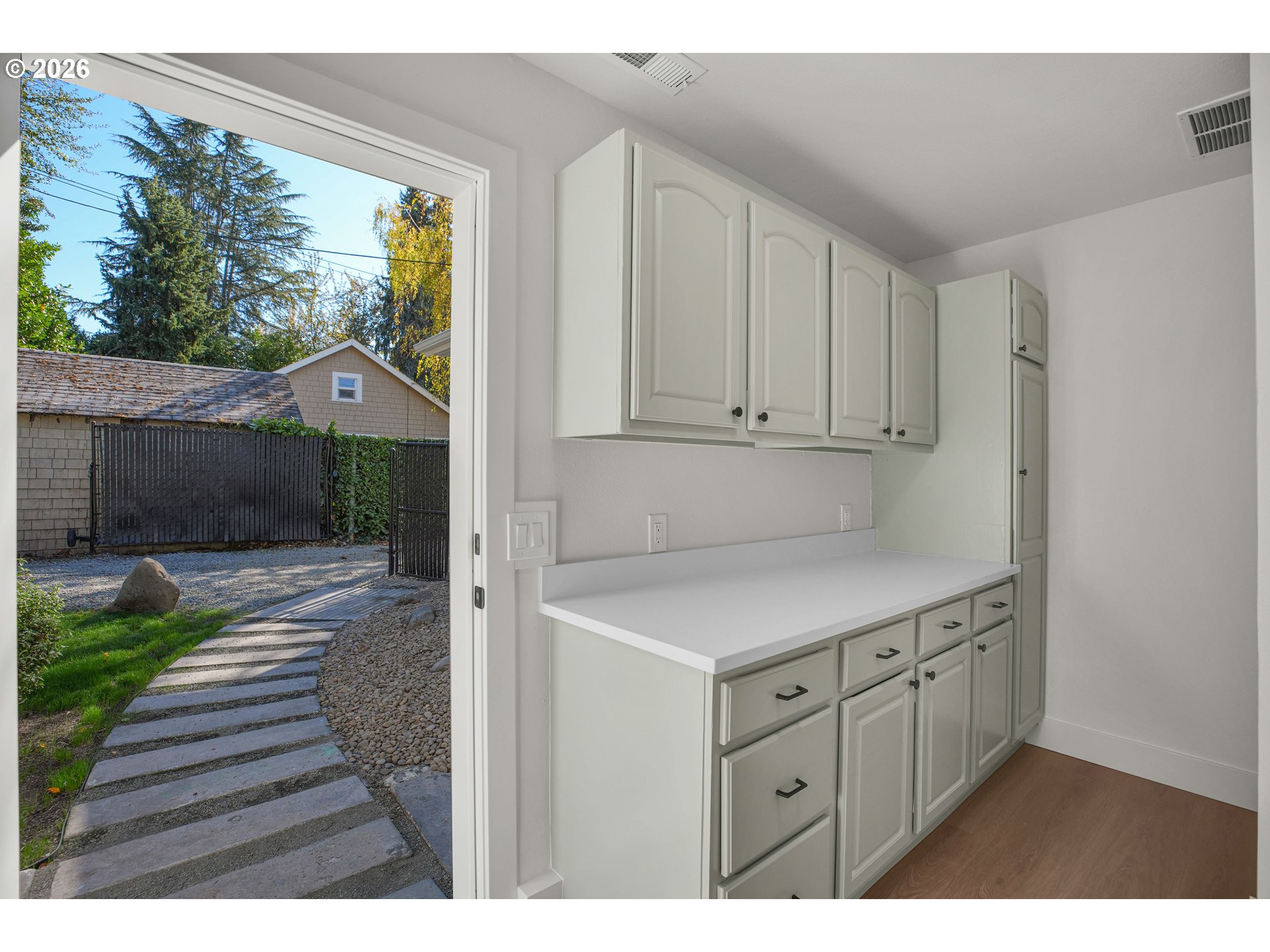 19510 Se Kay St Property Photo 27