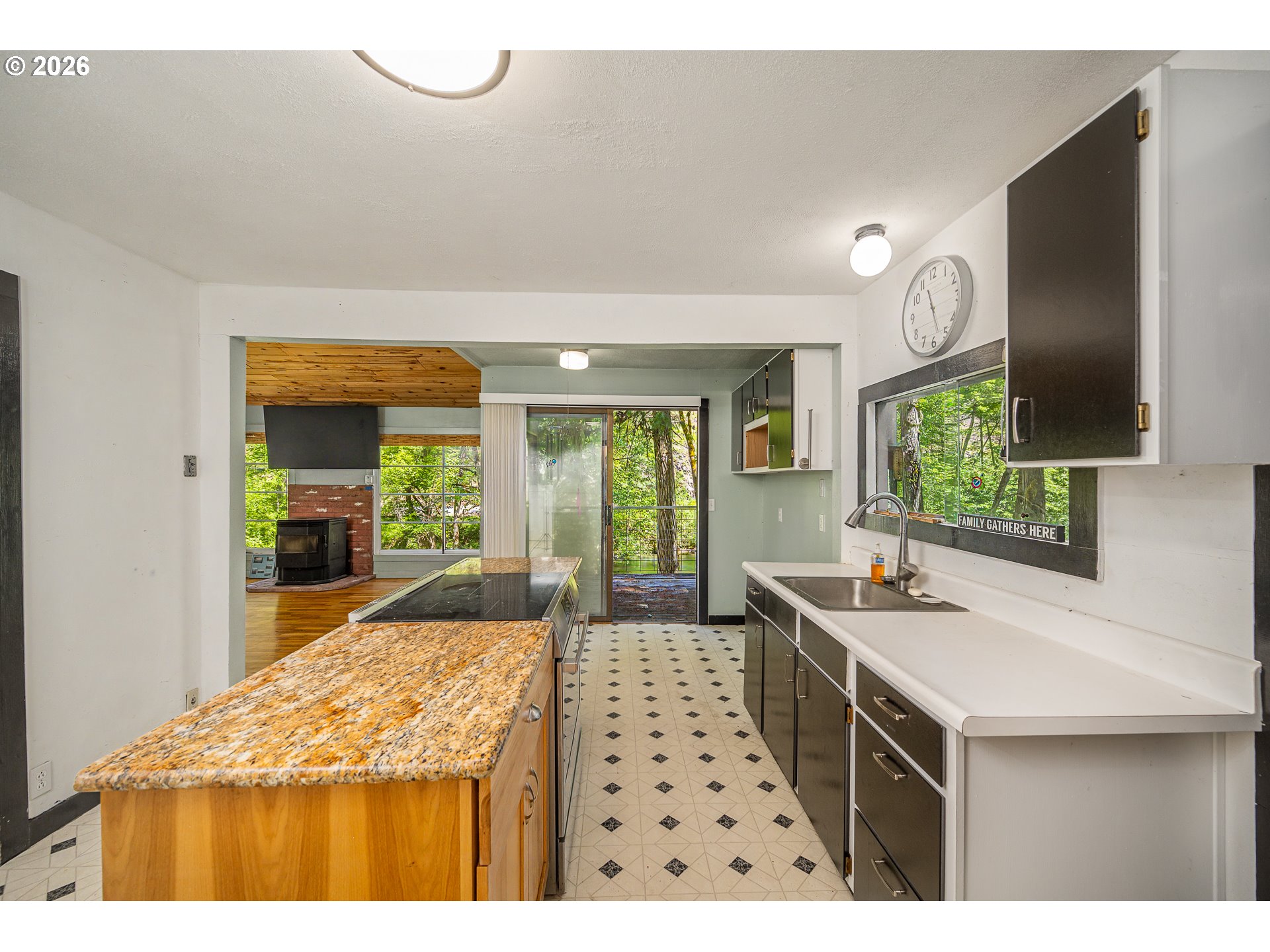 49091 Salt Creek Rd Property Photo 12