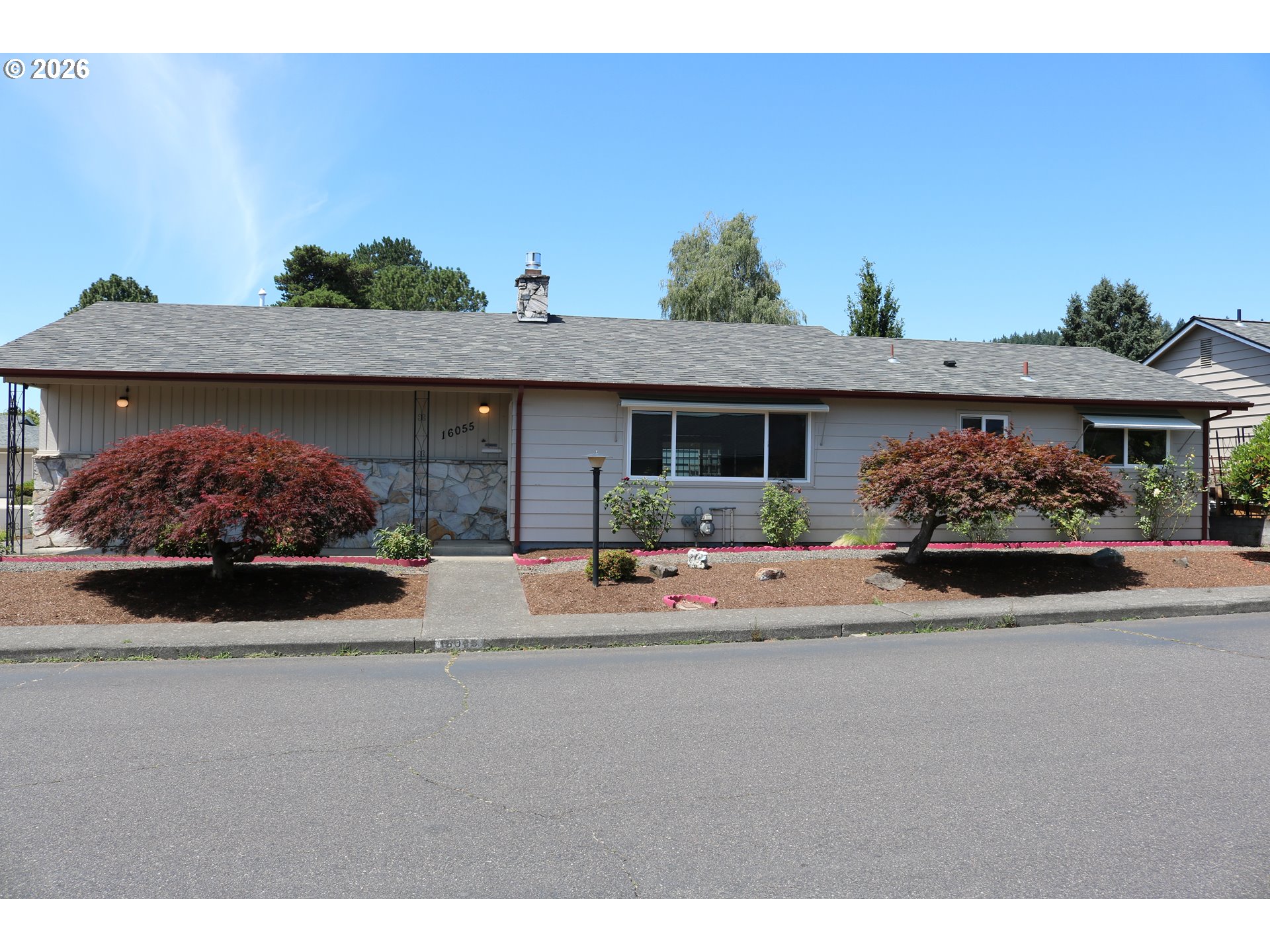 16055 Sw Queen Victoria Pl Property Photo 1