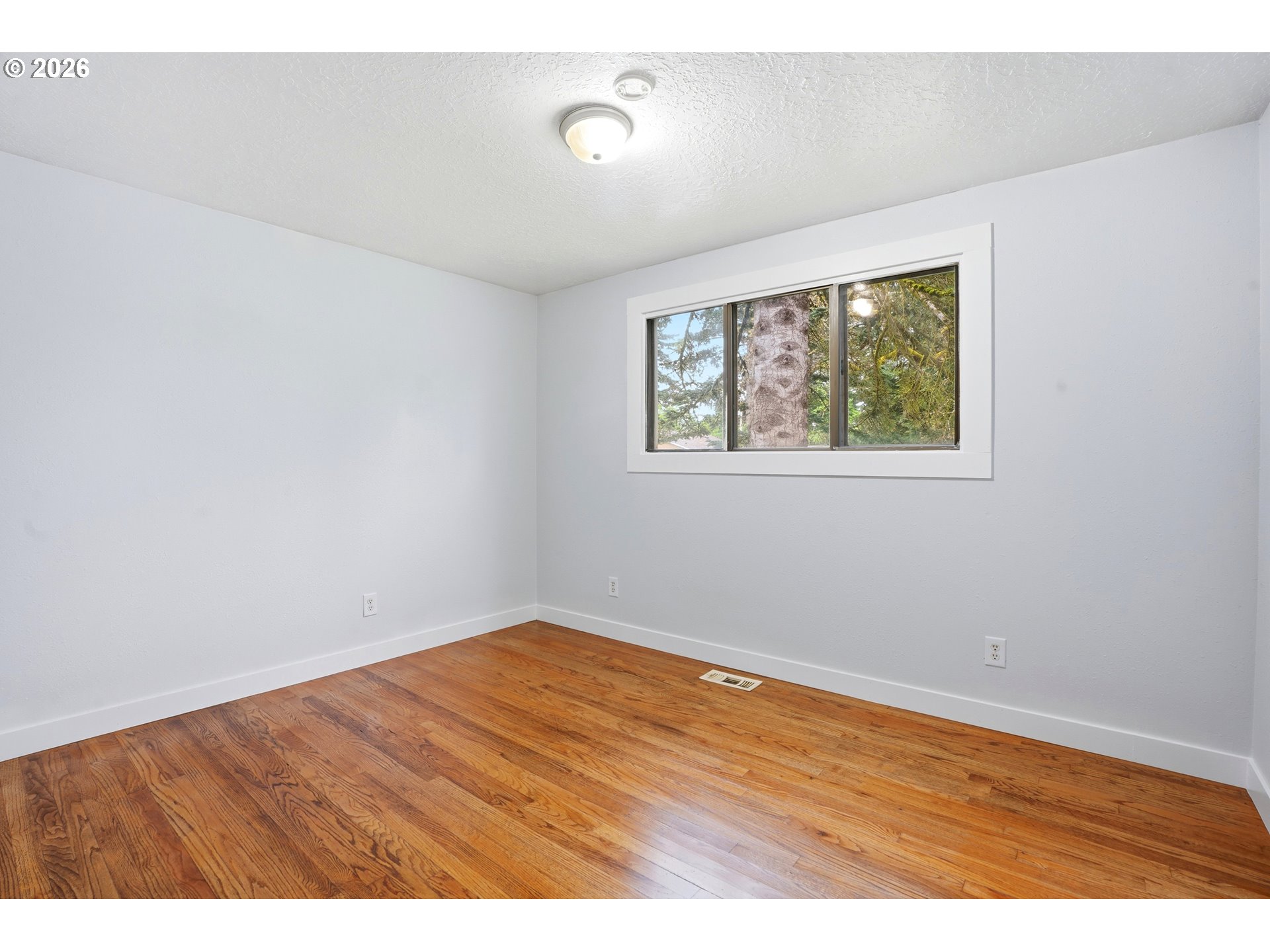 1203 Ne 190th Pl Property Photo 15