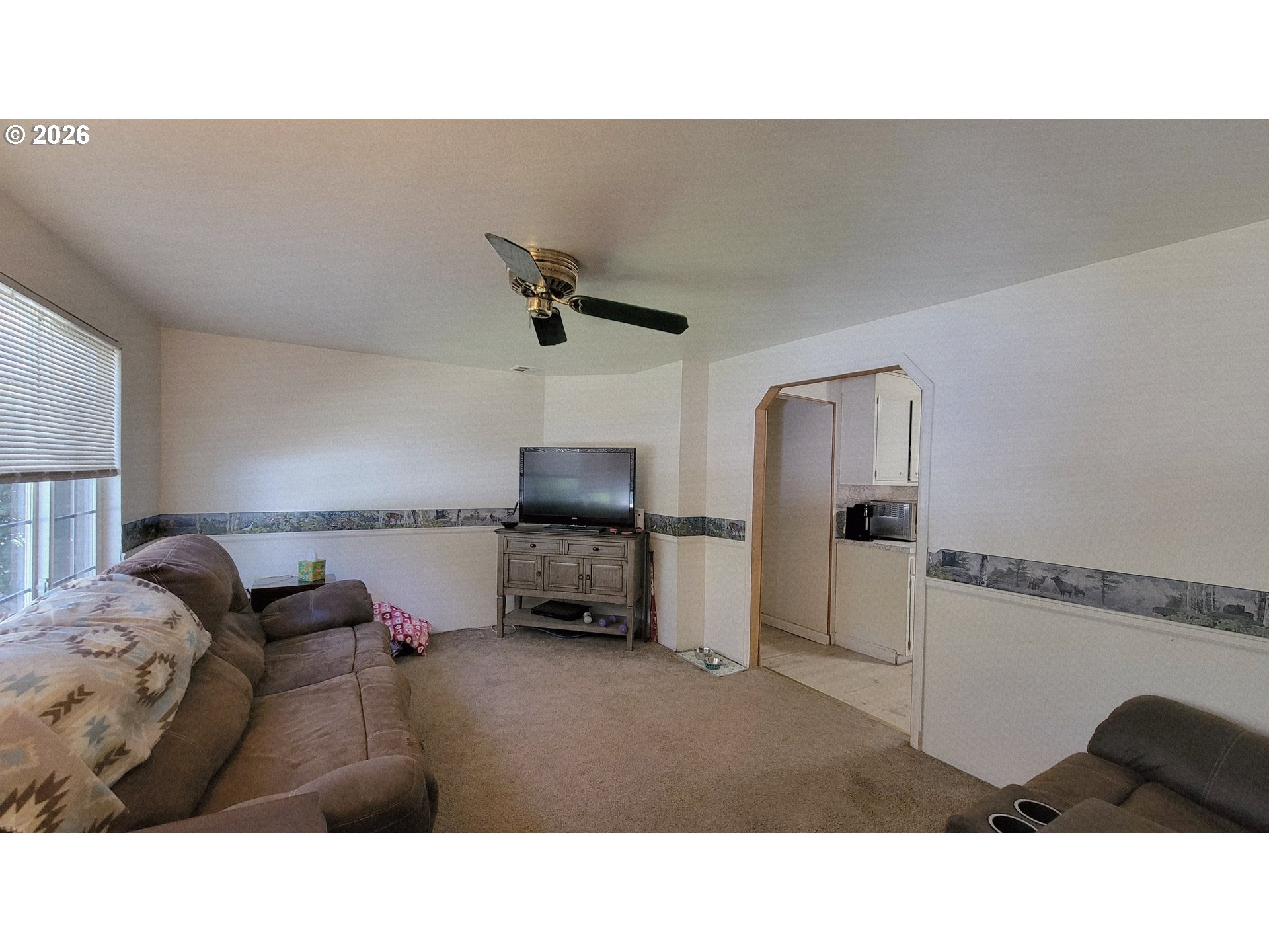 724 Ne Laurance St Property Photo 5