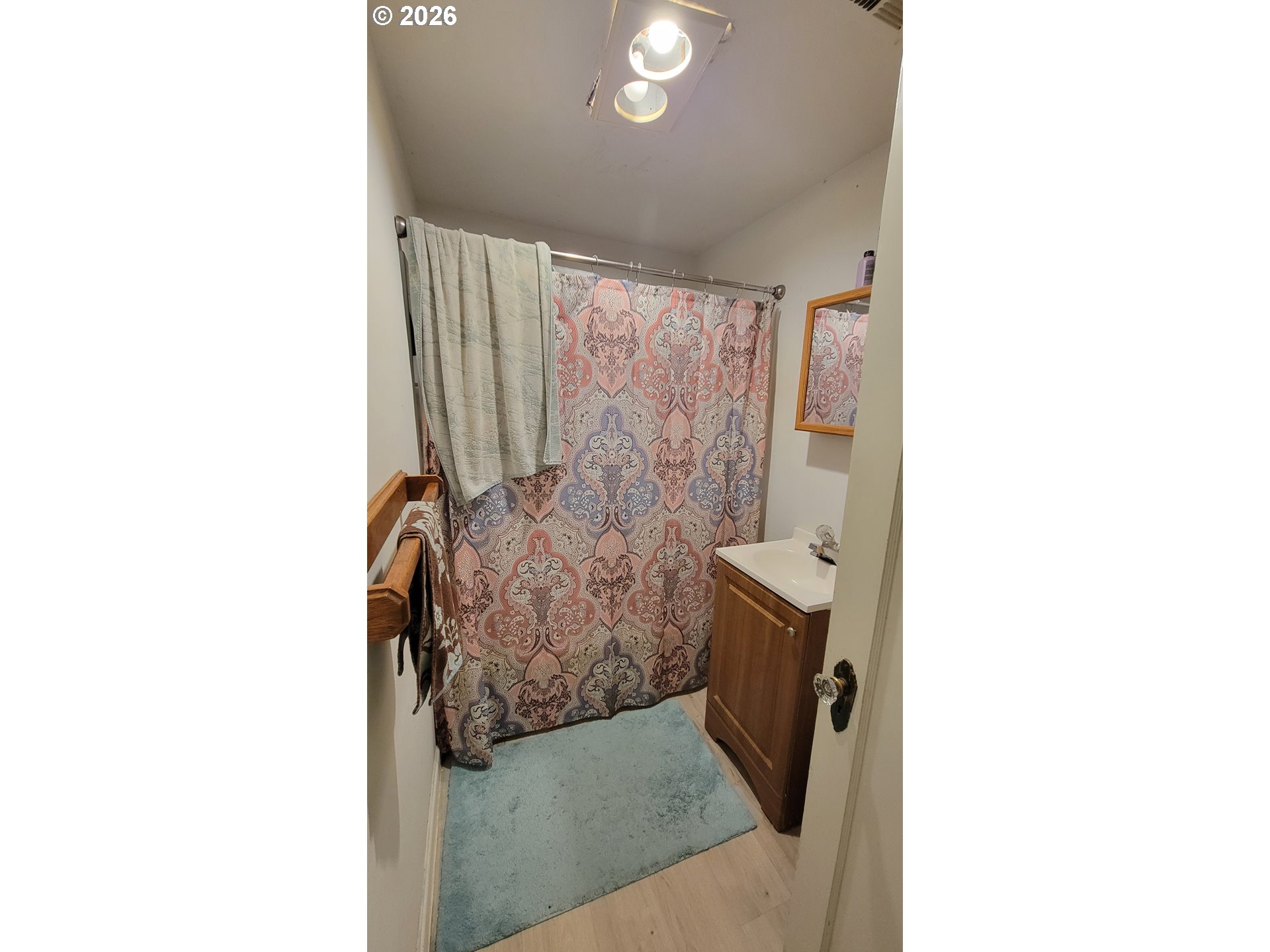 724 Ne Laurance St Property Photo 12