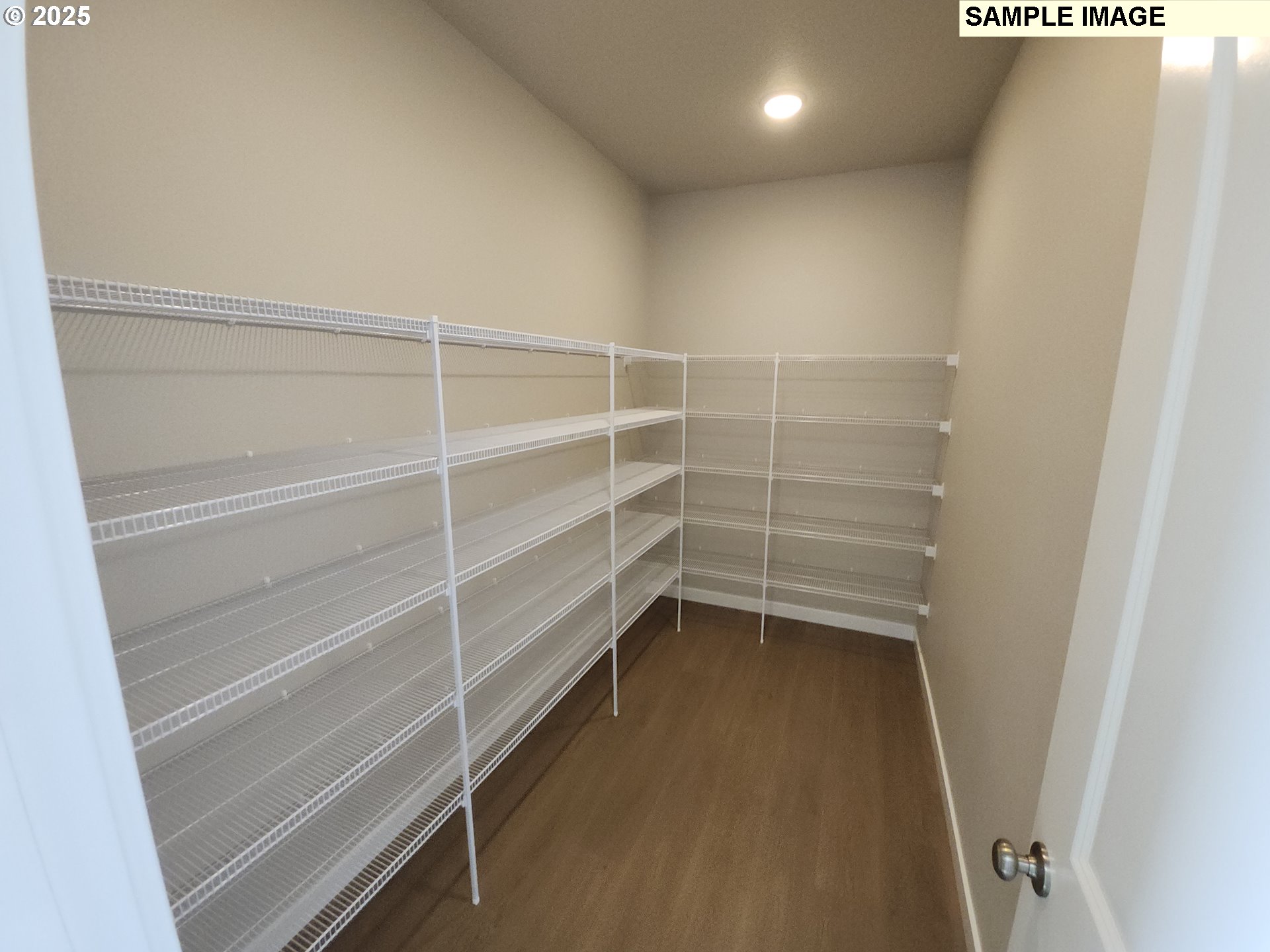 3192 Nightingale Dr Property Photo 7