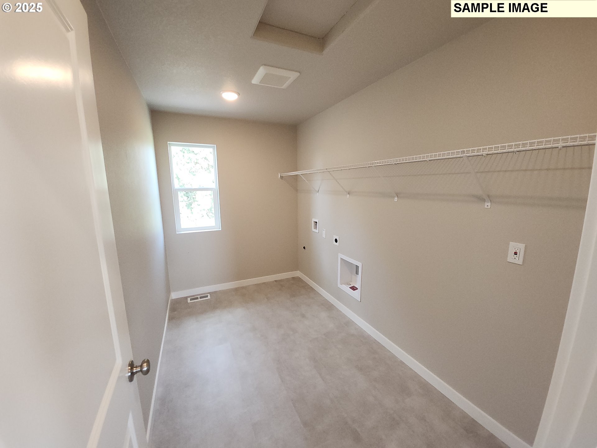 3192 Nightingale Dr Property Photo 10