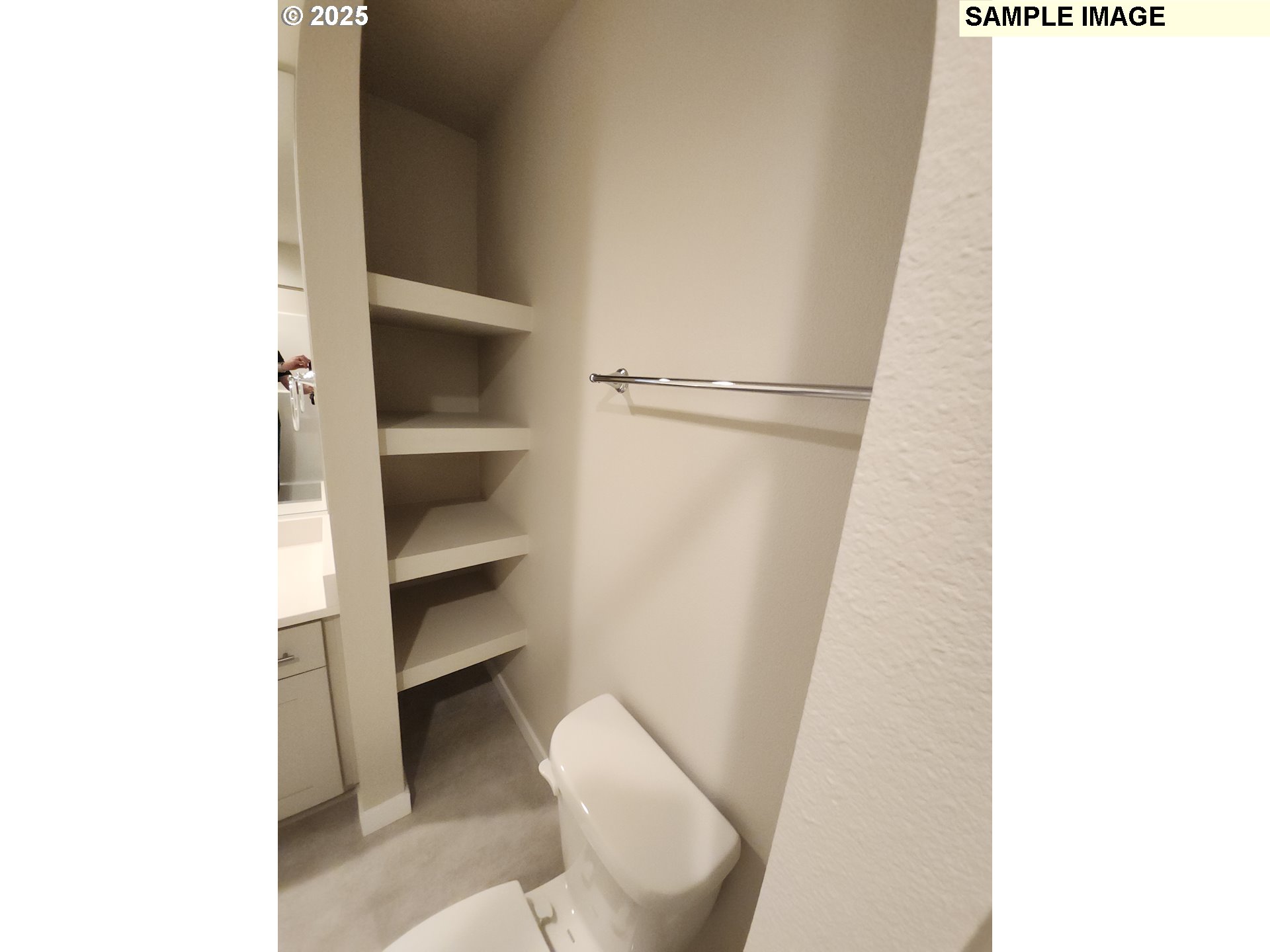 3192 Nightingale Dr Property Photo 16