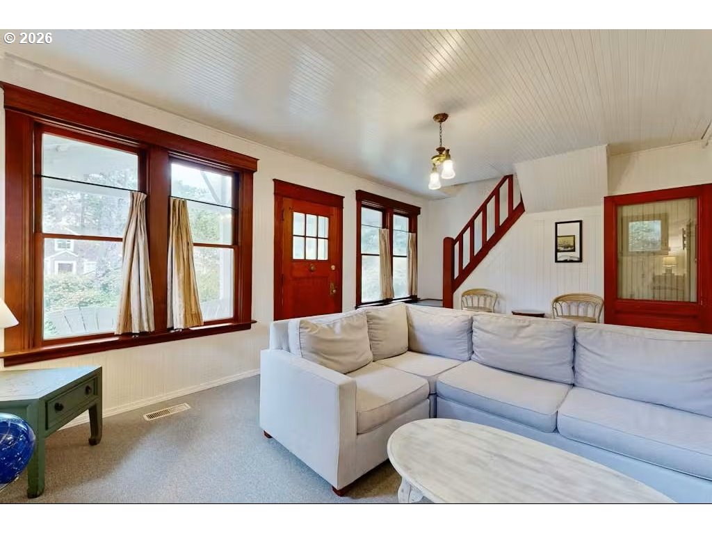 641 D St Property Photo 3