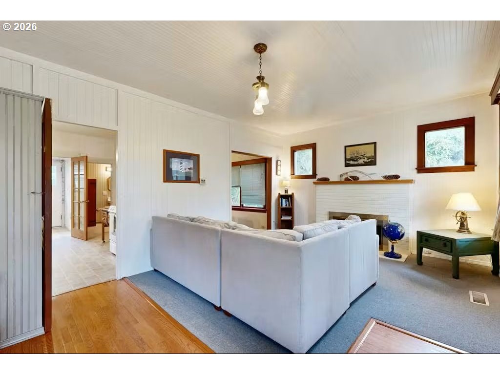 641 D St Property Photo 4