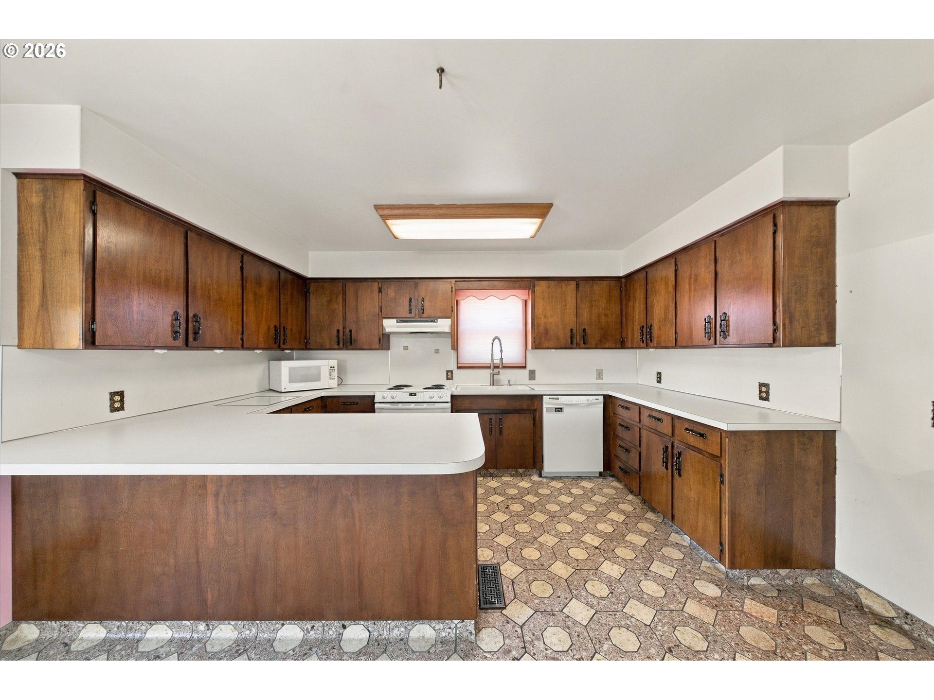 1704 W Yakima St Property Photo 6