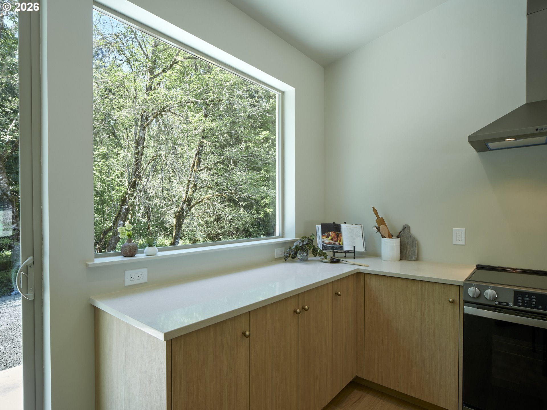 956 Paine Rd Property Photo 16