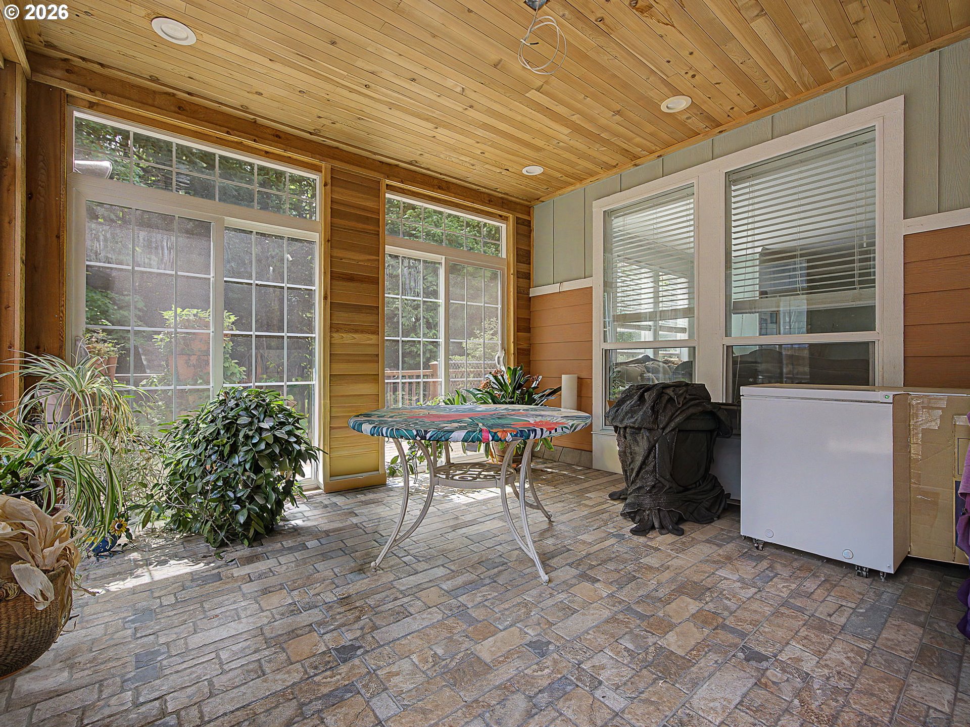 27540 E Welches Rd Property Photo 16