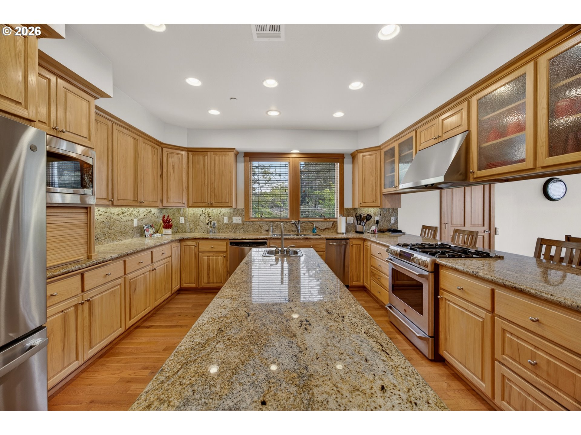 954 Beach Blvd Property Photo 8
