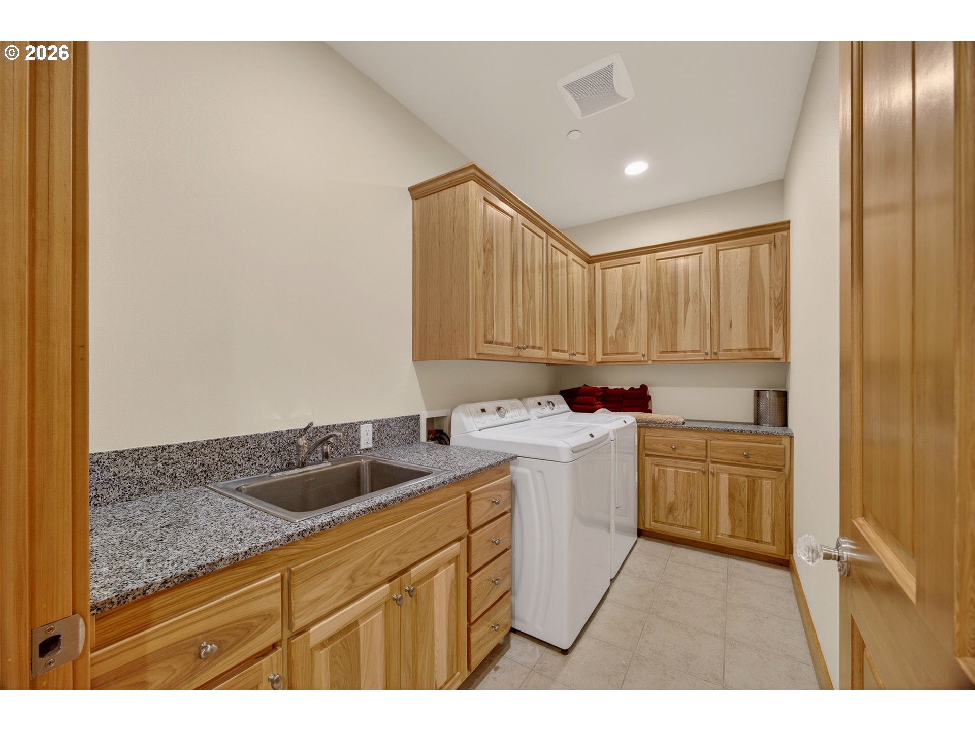 954 Beach Blvd Property Photo 17