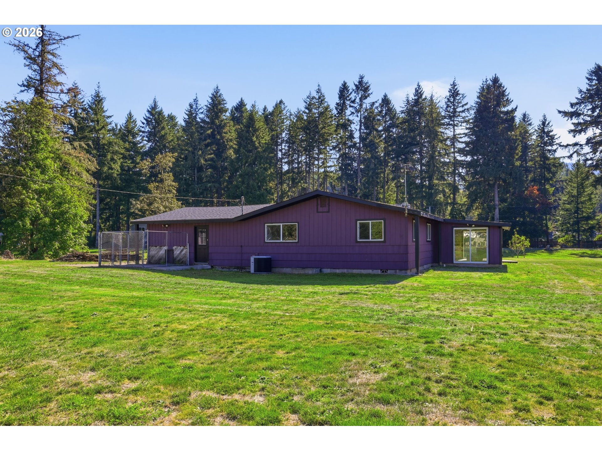 37109 Row River Rd Property Photo 4