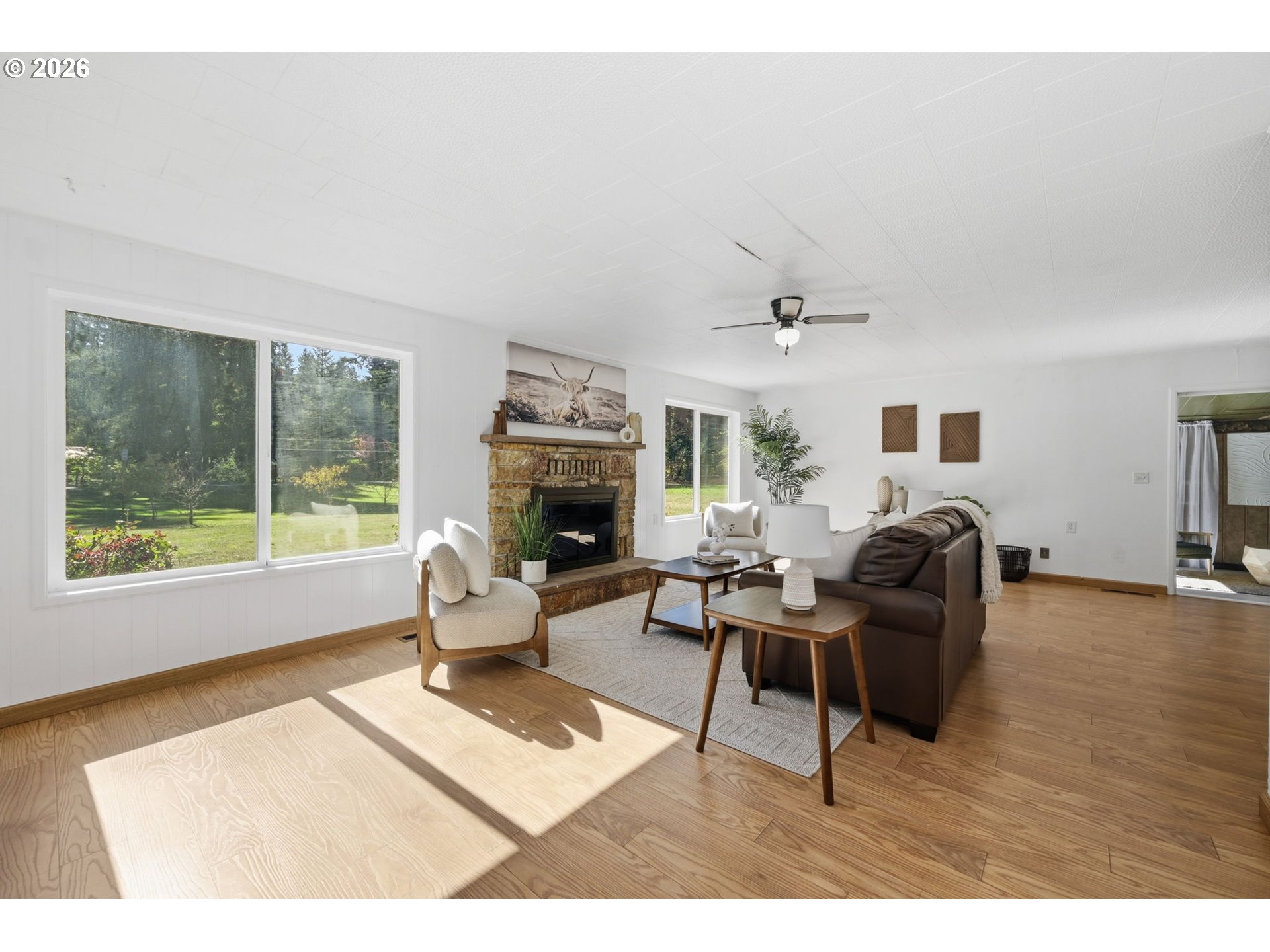 37109 Row River Rd Property Photo 7