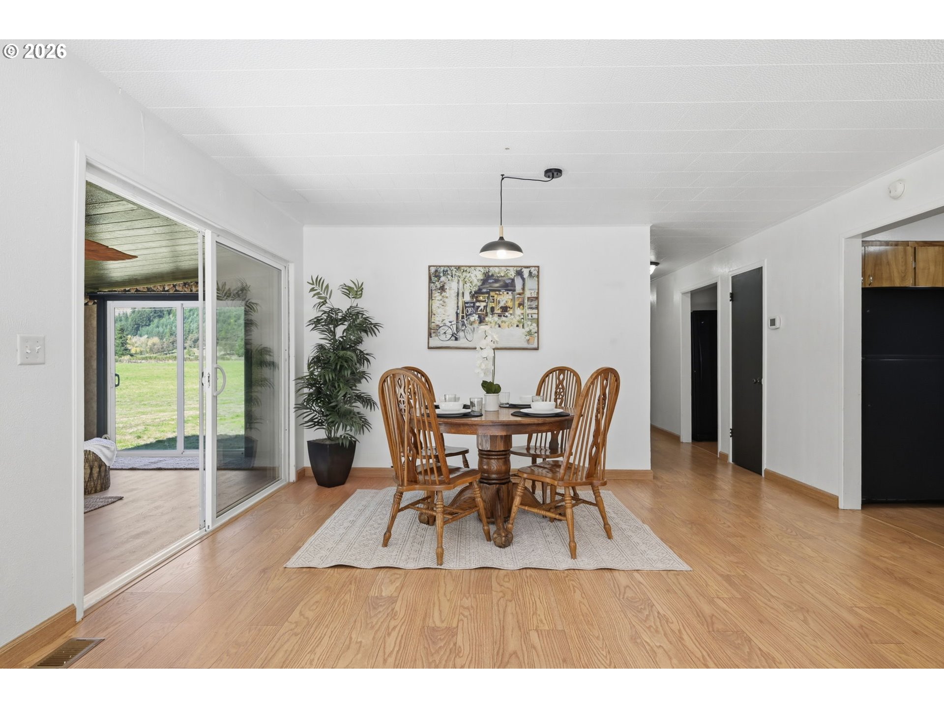 37109 Row River Rd Property Photo 11
