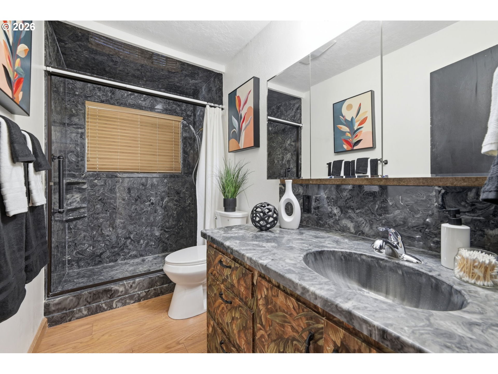 37109 Row River Rd Property Photo 15